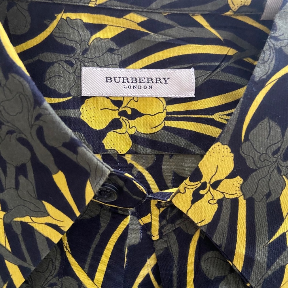 Men’s Authentic Burberry Button down shirt